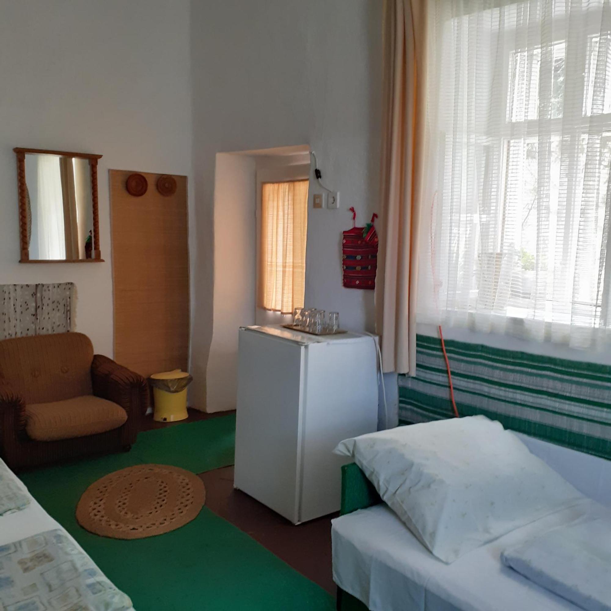 Marika Vendeghaz Apartment Abadszalok Phòng bức ảnh