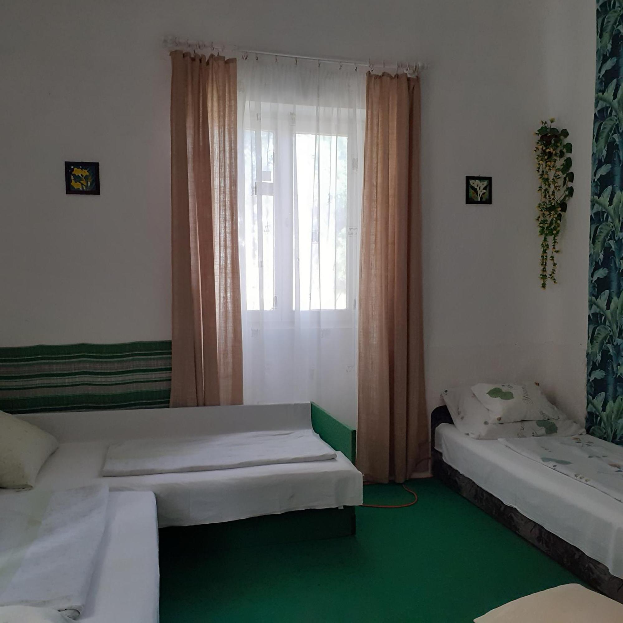 Marika Vendeghaz Apartment Abadszalok Phòng bức ảnh